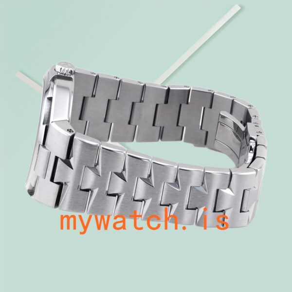 Vacheron Constantin Overseas 47040/B01A-9093 42mm Men White Dial - Image 3